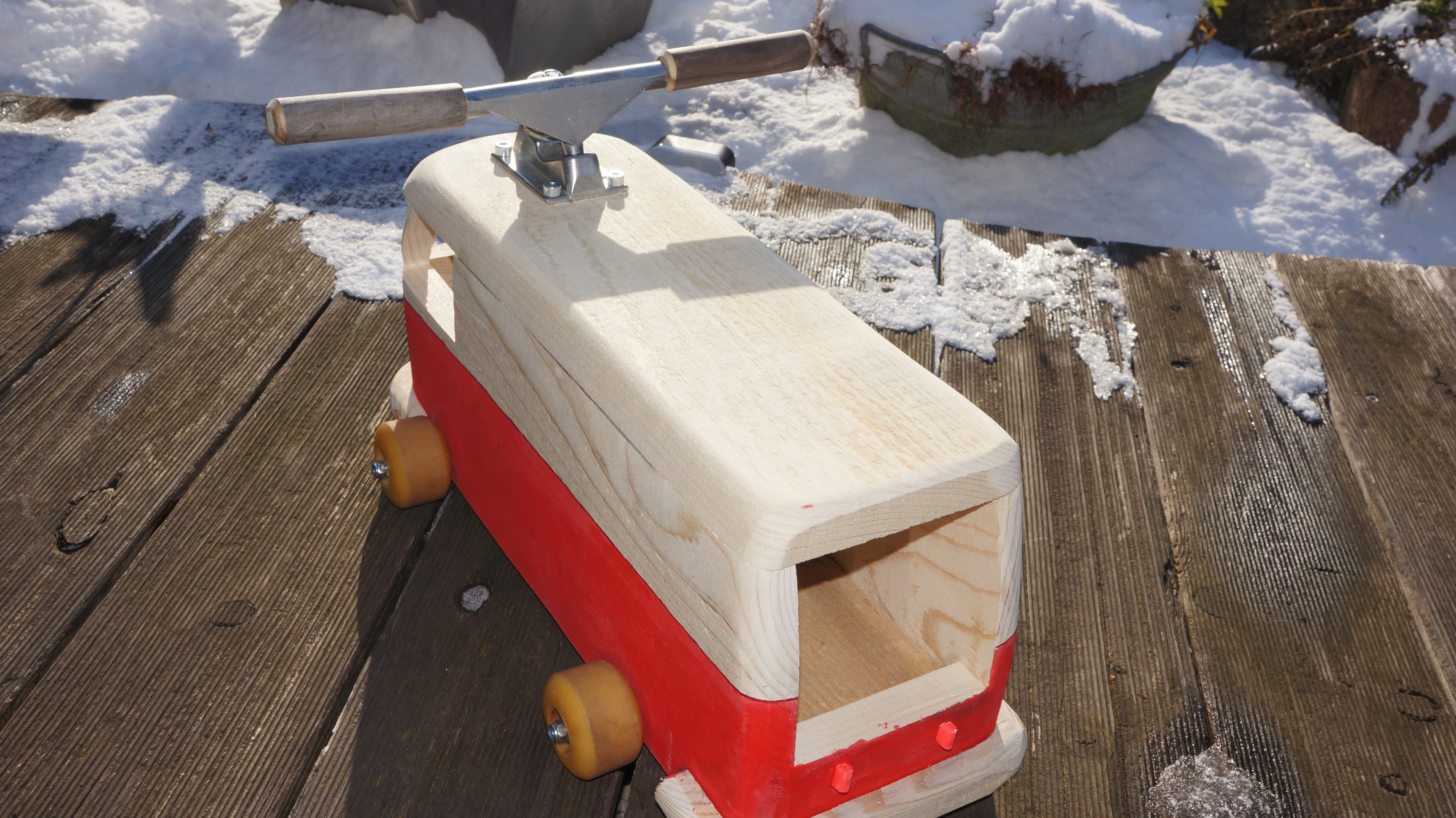 Holz-Bobby-Car im Bulli-Style Rot