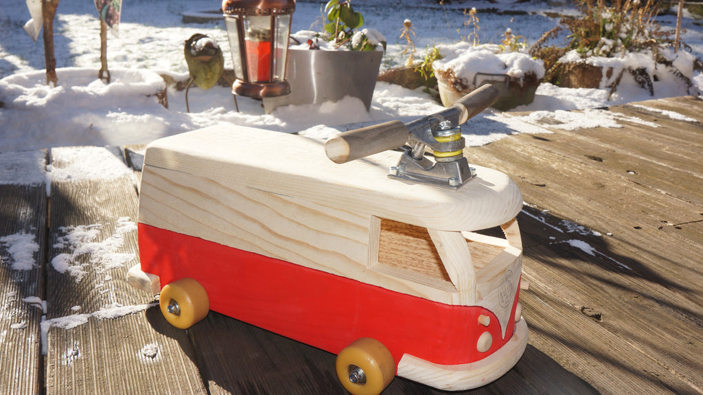 Holz-Bobby-Car im Bulli-Style Rot
