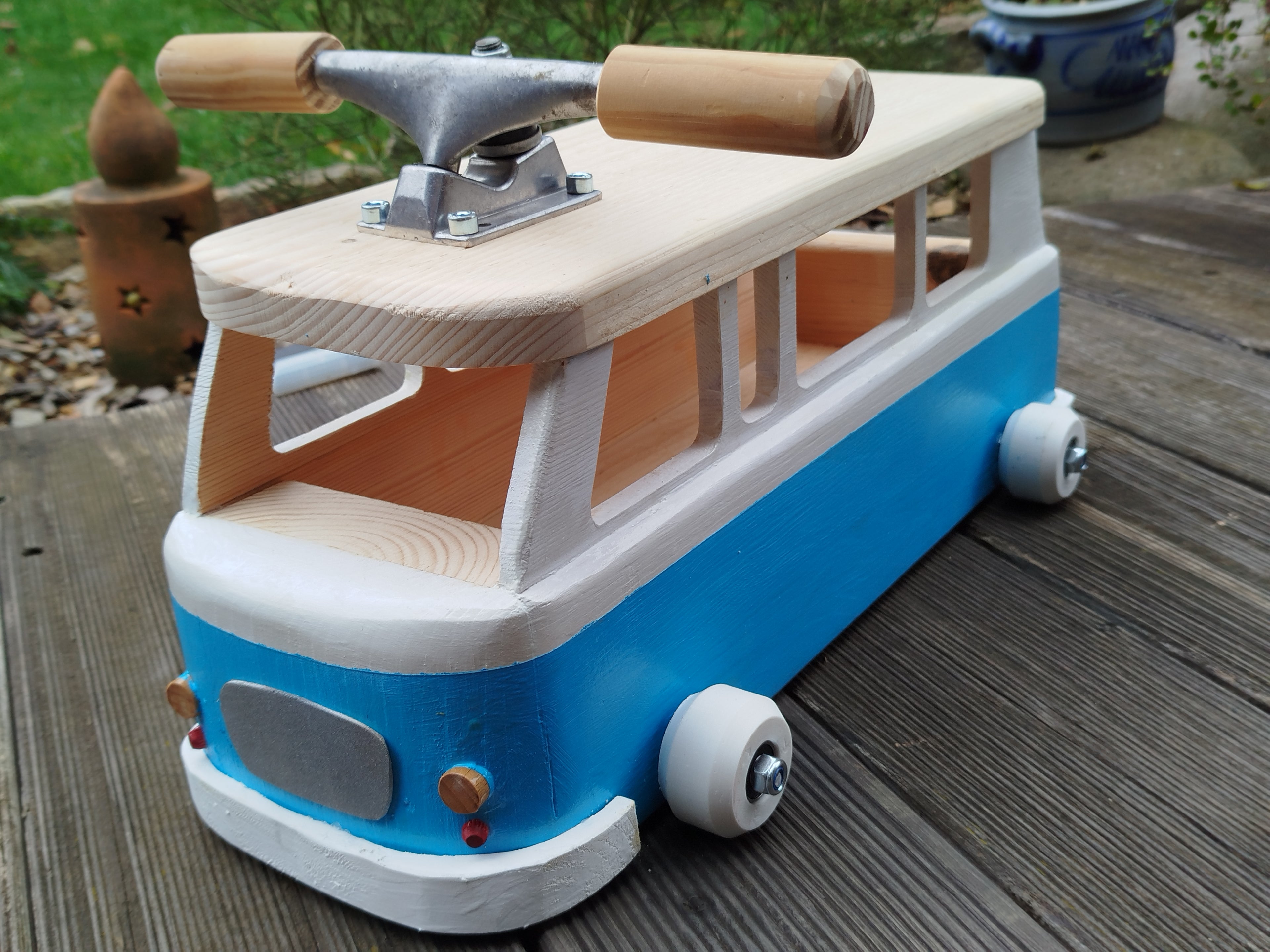 Holz-Bobby-Car "Barkas B1000" – Fahrbares Unikat